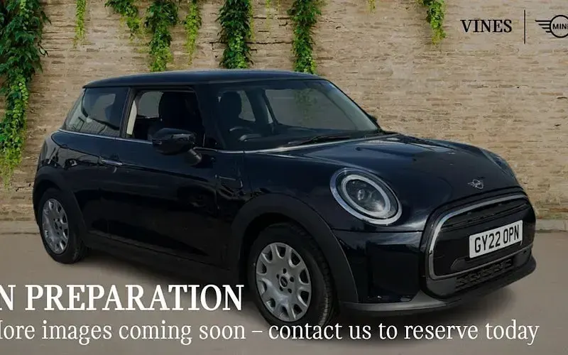 Used Mini ONE Classic 102 HP (75 kW) 2022 Hatchback