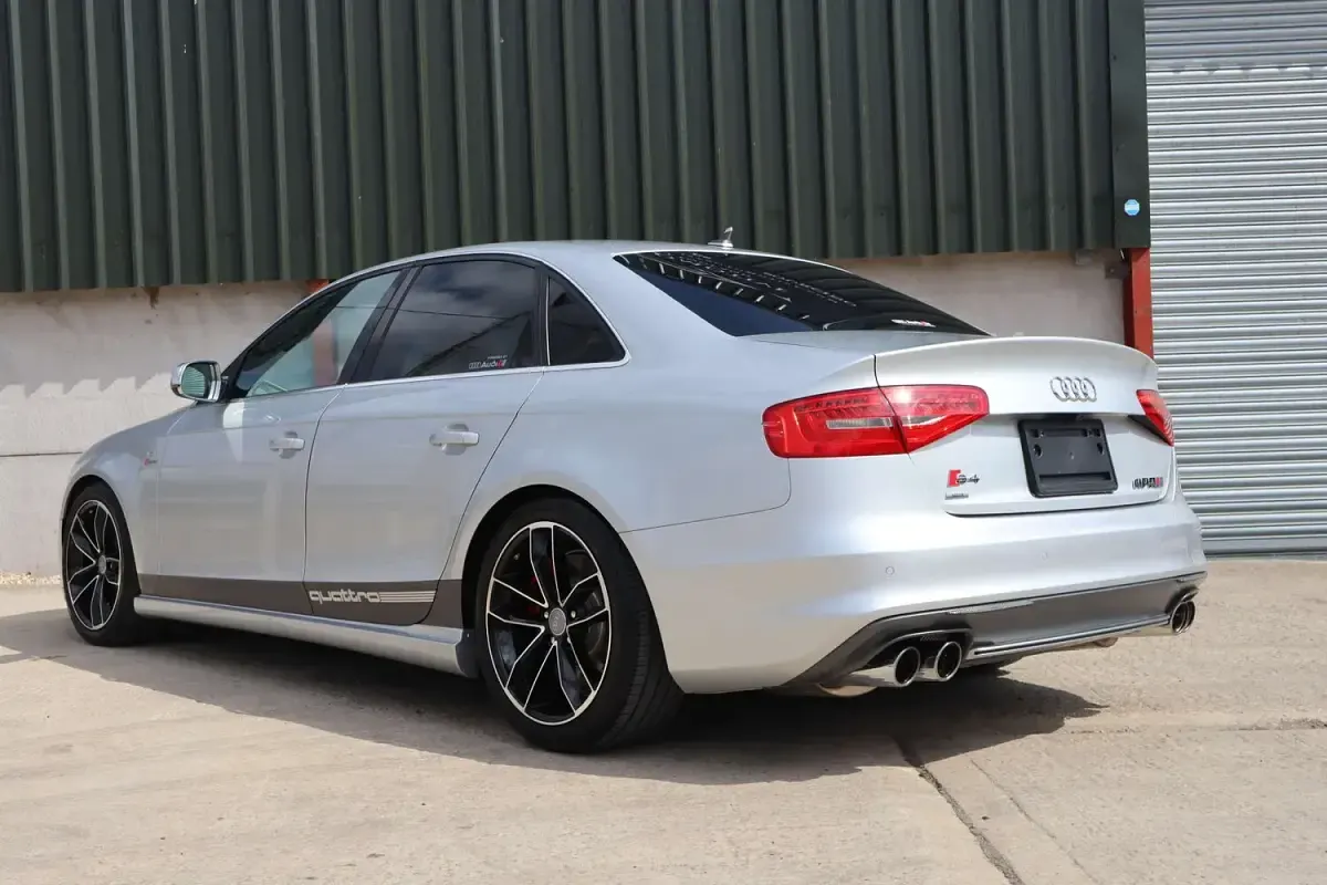 Used Audi S4 333 HP (244 kW) 2013 Silver Sedan