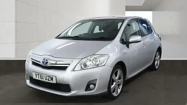 Used Toyota Auris Hybrid T4 2011 Silver Hatchback