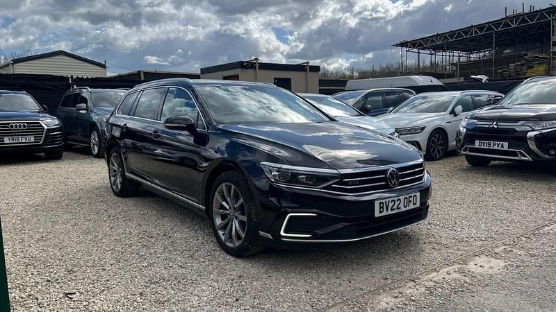 Used VW Passat Advance 218 HP (160 kW) 2022 Black Estate