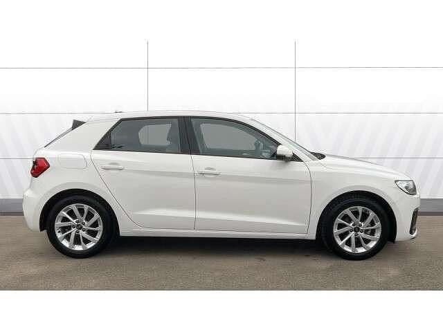 Used Audi A1 Sport 95 HP (69 kW) 2024 White SUV