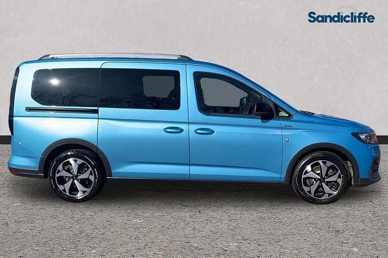 Used Ford Tourneo 2022 Boundless blue (metallic paint) Estate