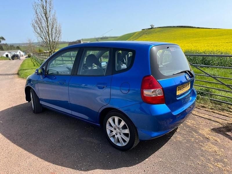 Second-hand Honda Jazz SE 100 CP (73 kW) 2009 Albastru Hatchback