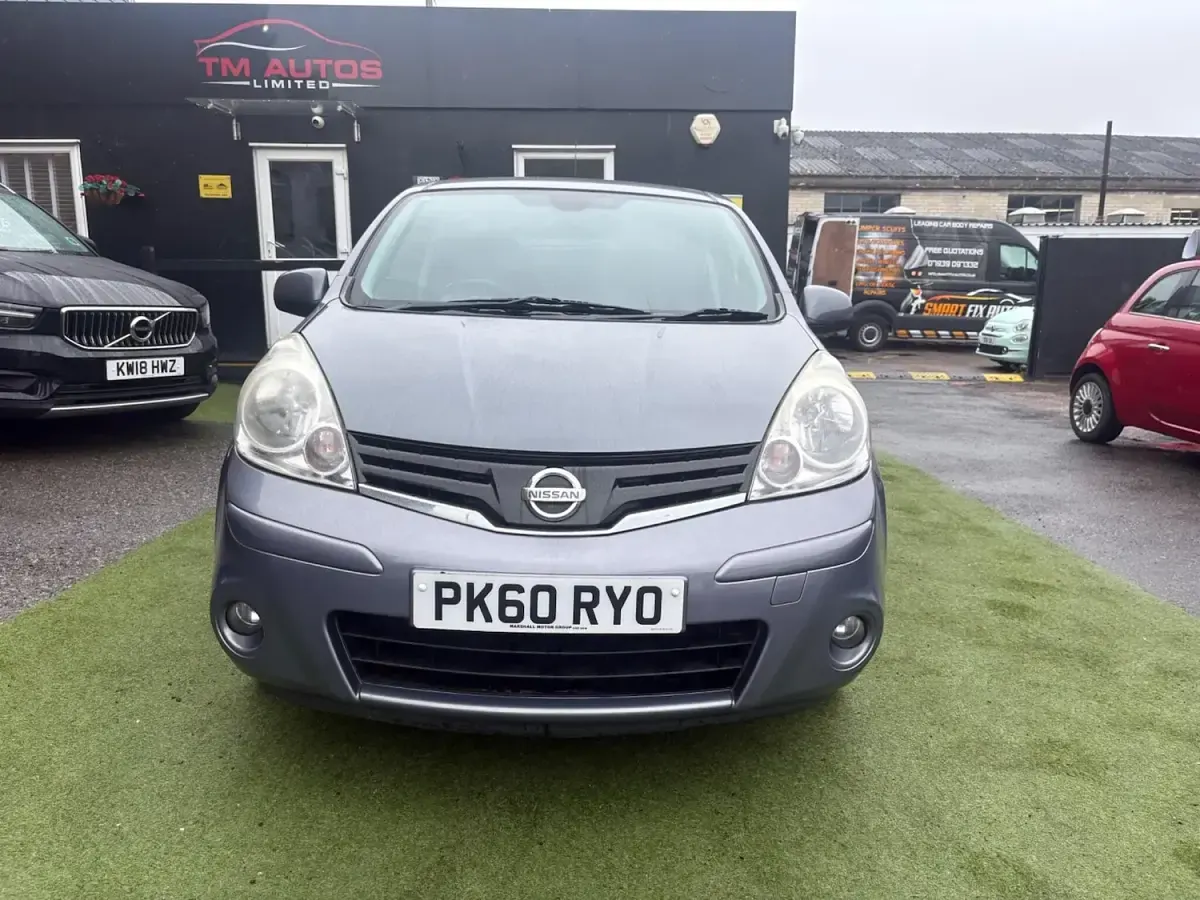 Used Nissan Note Tekna 110 HP (80 kW) 2010 Grey Hatchback