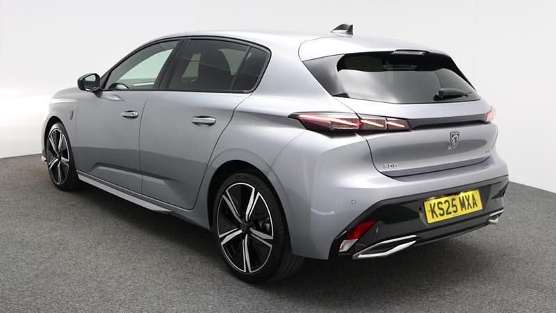 Second-hand Peugeot 308 GT 134 CP (98 kW) 2025 Gri Hatchback