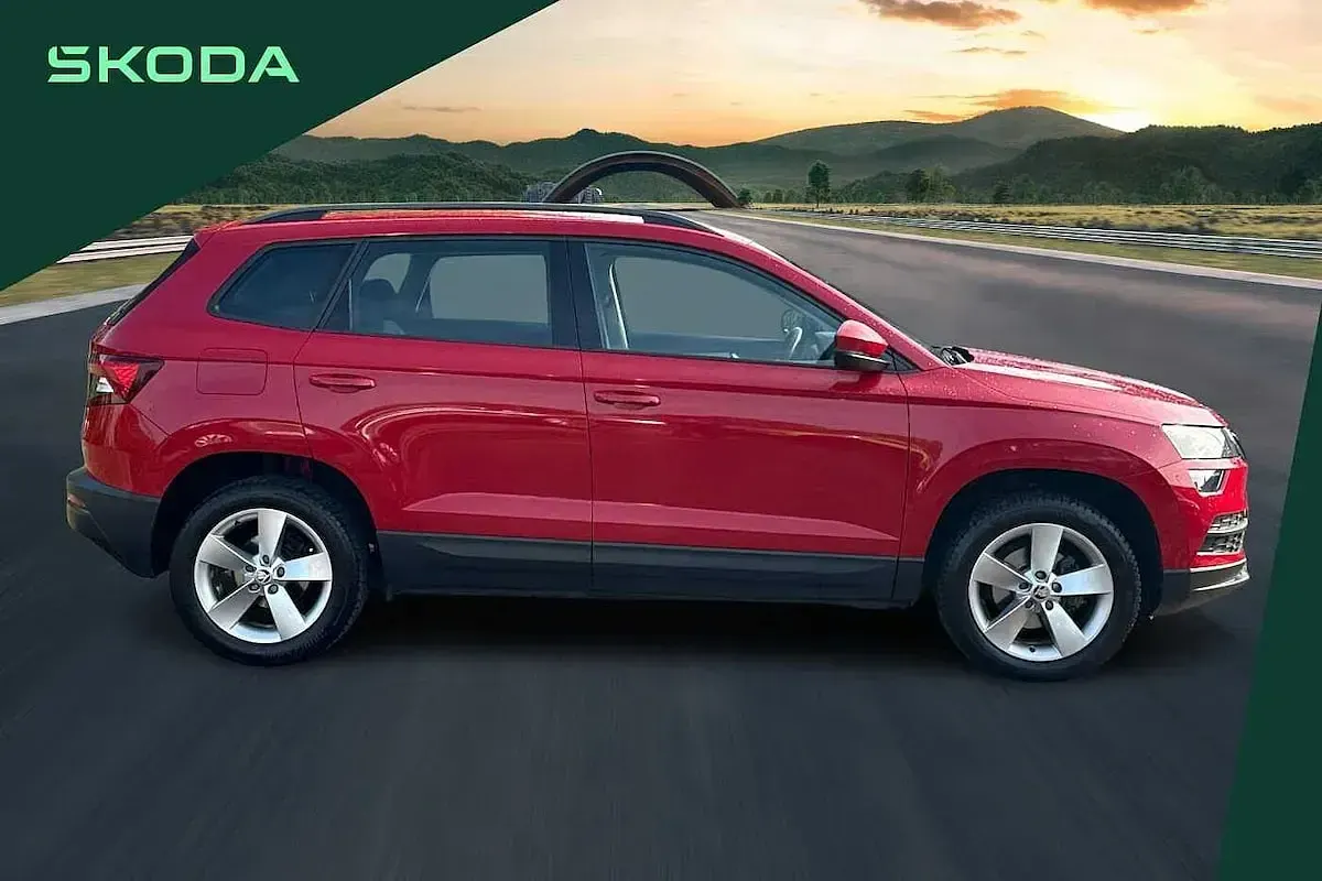 Usado Skoda Karoq SE 115 HP (84 kW) 2020 Vermelho SUV