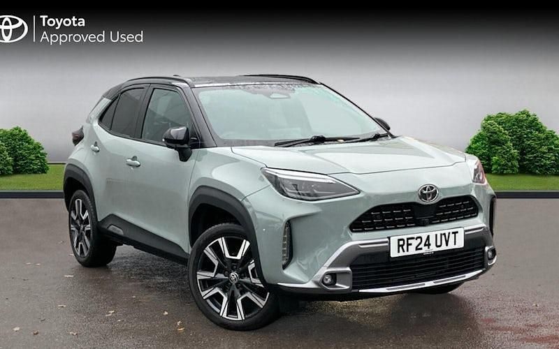 Used 2025 Toyota Yaris Hybrid Edition Estate | £26,279 (A bit pricey) - Image 1/4