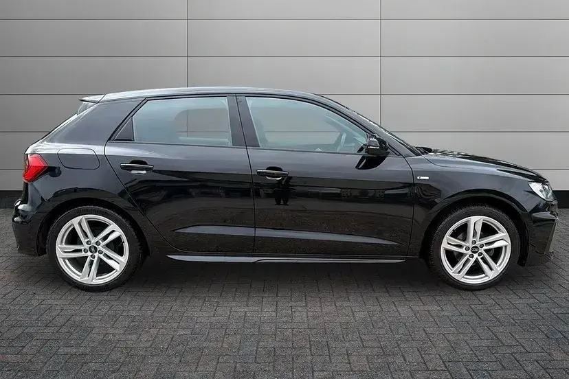 Used Audi A1 Sportback S-Line 94 HP (69 kW) 2022 Mythos black Hatchback