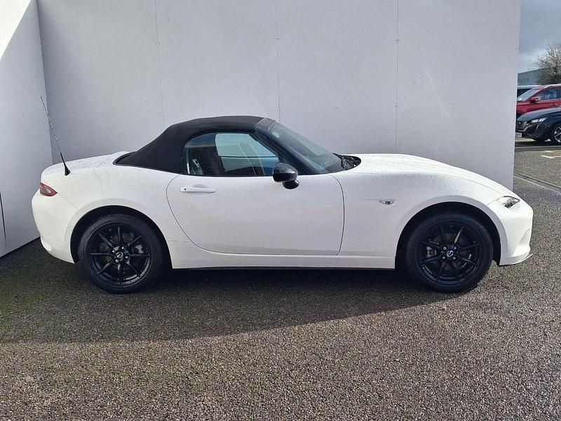Used Mazda MX5 130 HP (95 kW) 2022 White Cabriolet