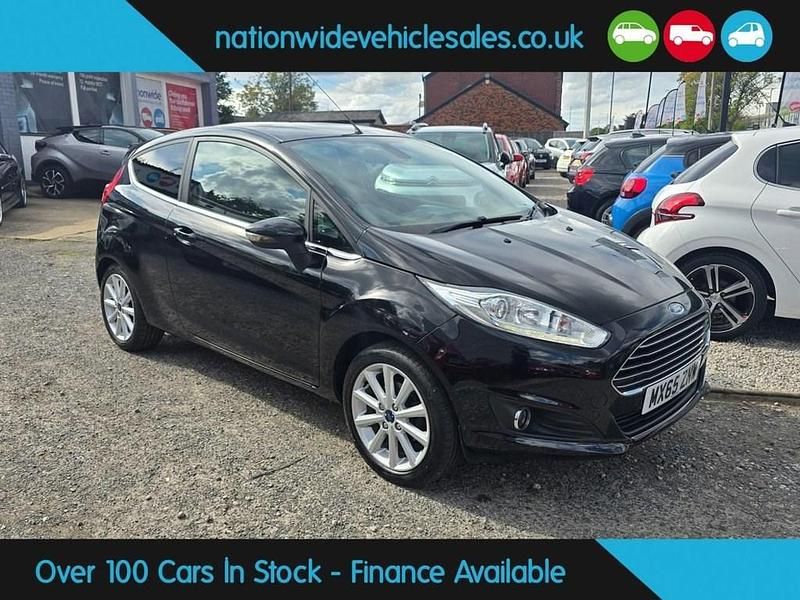 Black Used 2015 Ford Fiesta Titanium Hatchback | £5,972 (Good price) - Image 1/4
