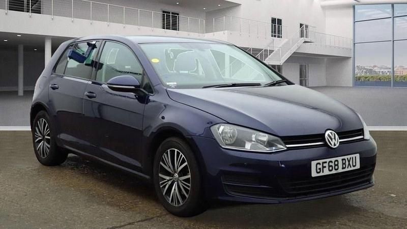Blue Used 2018 VW Golf VII SE Hatchback | £12,290 (Fair price) - Image 1/1