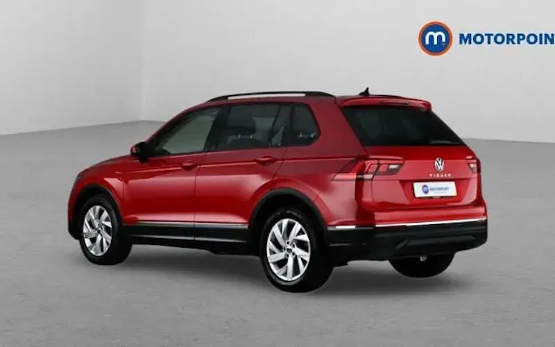 Used VW Tiguan Life 150 HP (110 kW) 2022 Red SUV