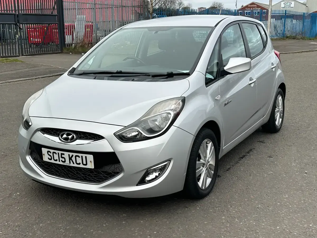 Used Hyundai ix20 Active 115 HP (84 kW) 2015 Silver Hatchback
