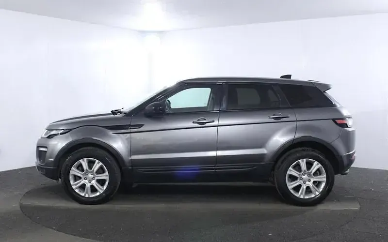 Used Land Rover Range Rover evoque SE 179 HP (131 kW) 2018 Hatchback