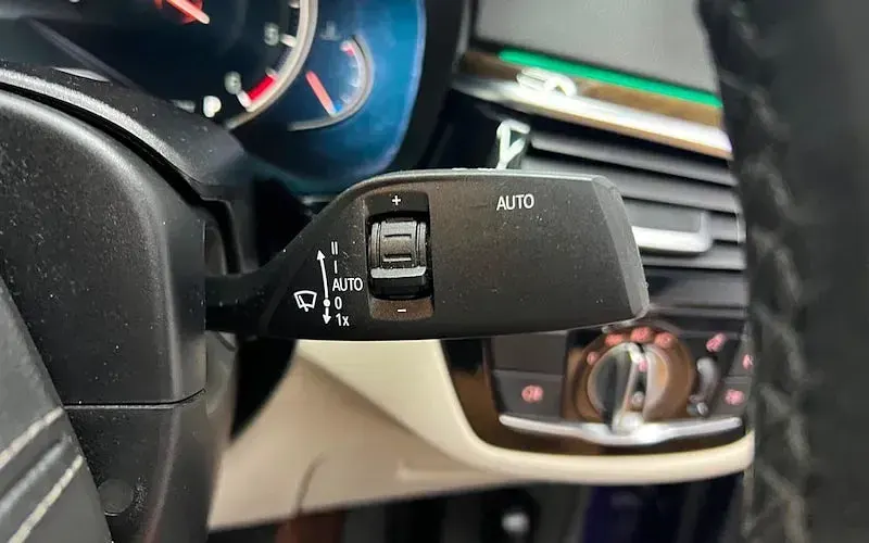 Used BMW 520 190 HP (139 kW) 2018 Blue Sedan