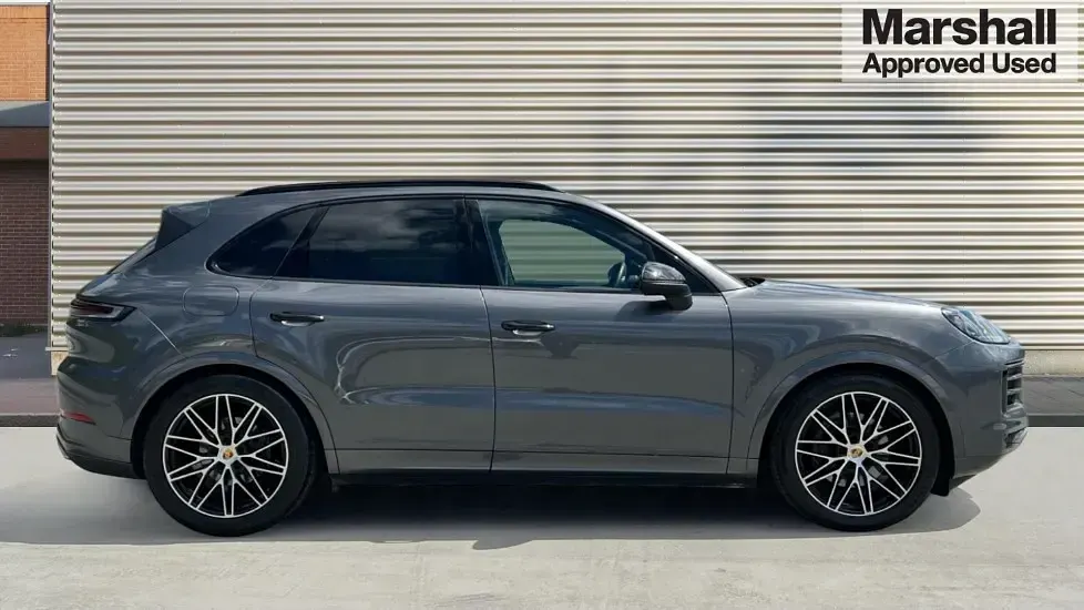 Used Porsche Cayenne 353 HP (259 kW) 2024 Grey SUV