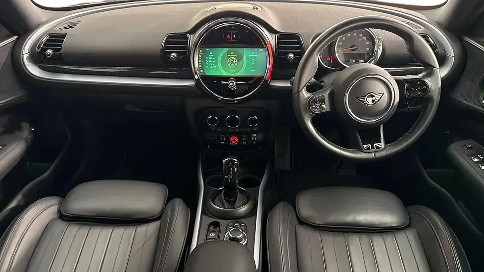 Used Mini Cooper Clubman Exclusive 134 HP (98 kW) 2023 Black Estate