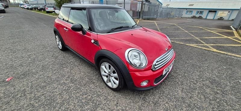 Red Used 2013 Mini Cooper D Hatch Hatchback | £2,795 (Super price) - Image 1/4