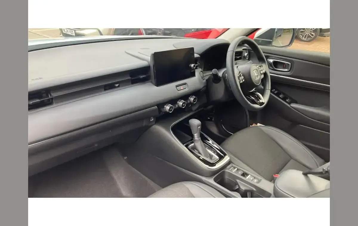 Used Honda HR-V Advance 131 HP (96 kW) 2023 White SUV