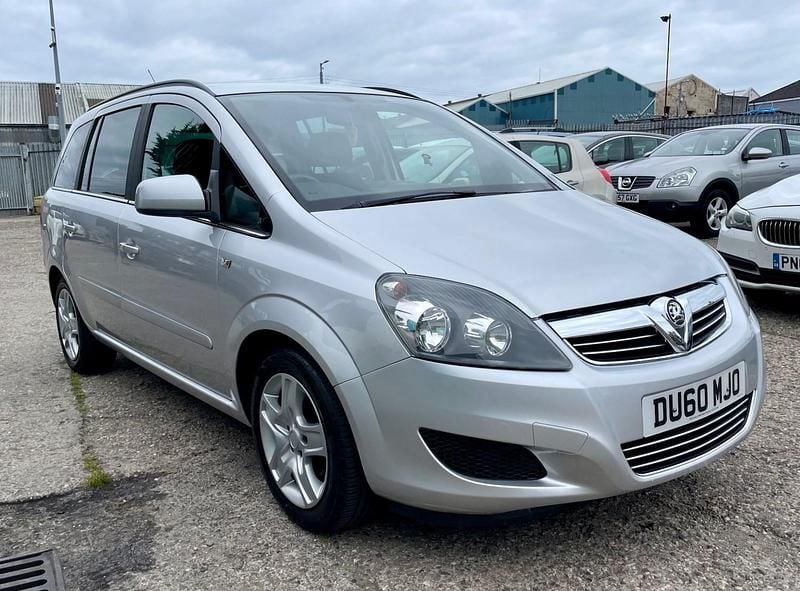 Silver Used 2011 Vauxhall Zafira MPV | £2,500 (Good price) - Image 1/4