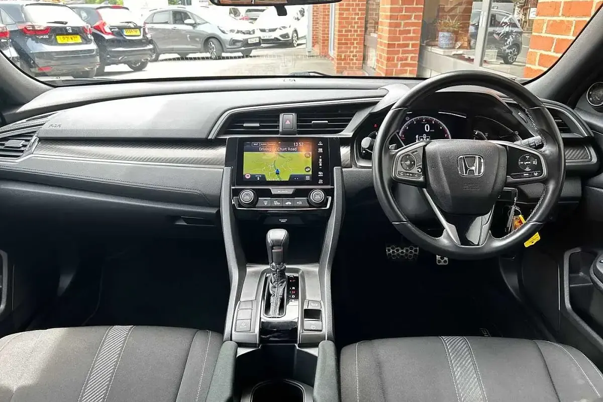 Used Honda Civic Sport 182 HP (133 kW) 2018 Polished metal Hatchback