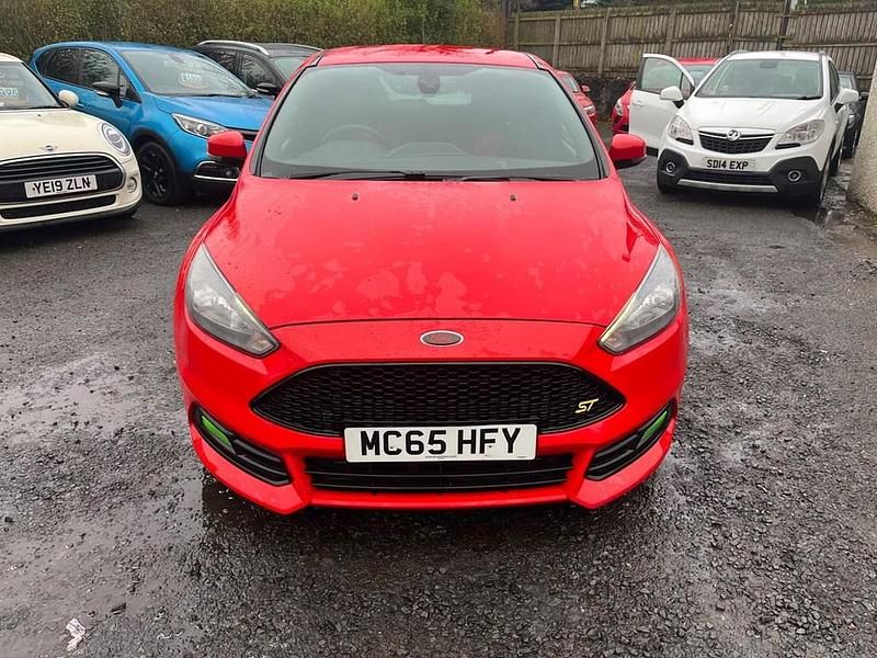 Used Ford Focus ST 2015 Red Hatchback
