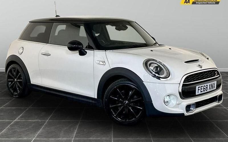 White Used 2018 Mini Cooper S Hatch Hatchback | £11,395 (Good price) - Image 1/2