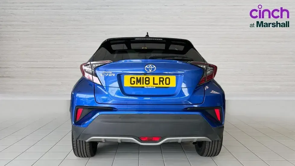 Used Toyota C-HR 115 HP (84 kW) 2018 Nebula blue bitone SUV
