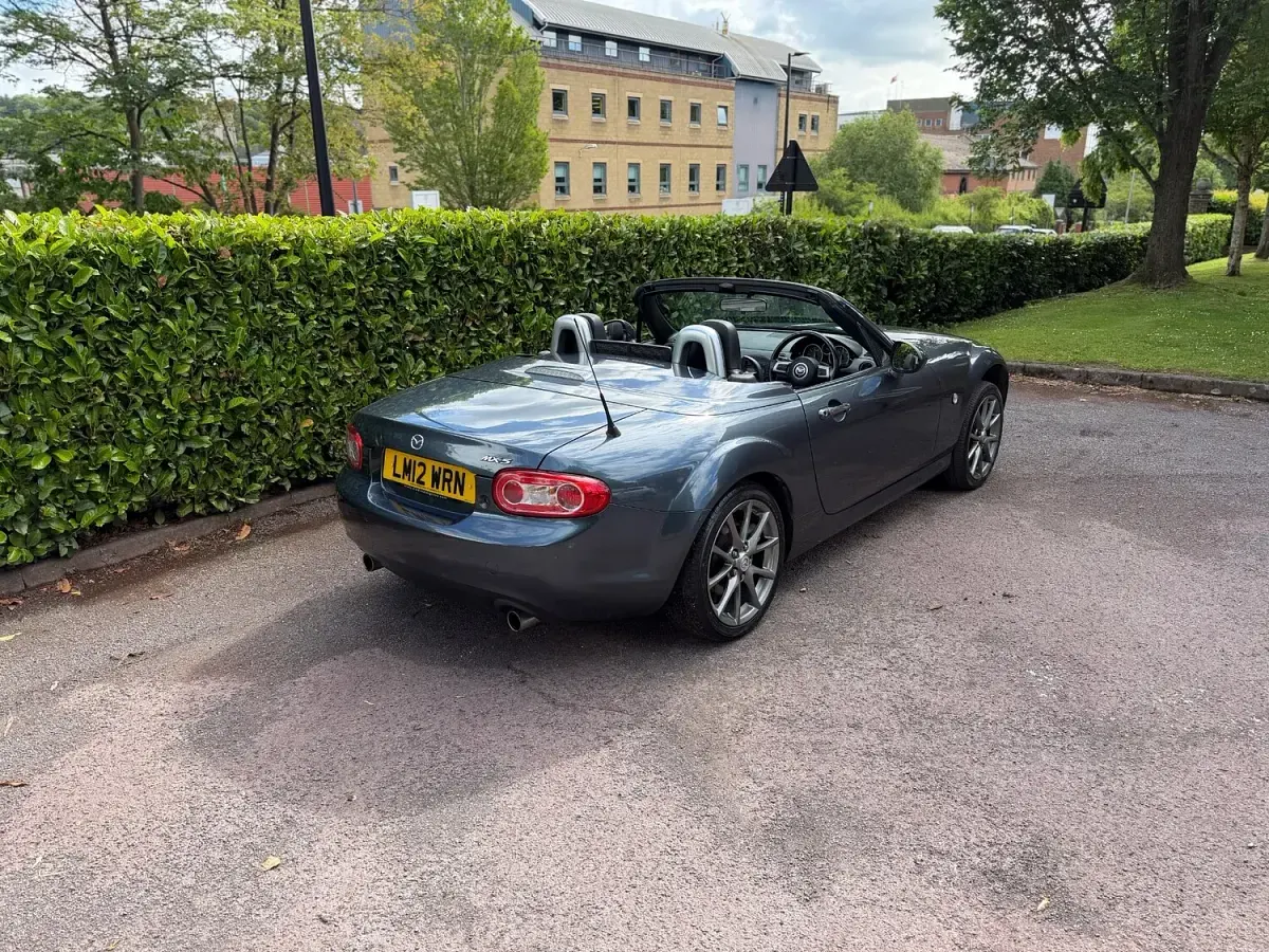 Used Mazda MX5 Inclusive 160 HP (117 kW) 2012 Grey Cabriolet