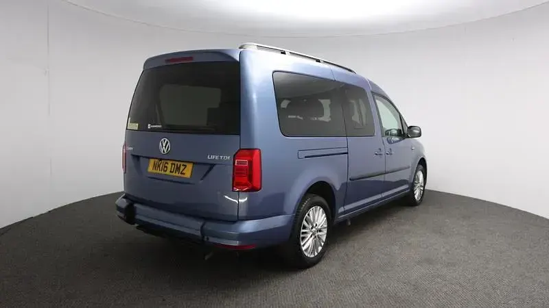 Used VW Caddy Life 102 HP (75 kW) 2016 Blue MPV