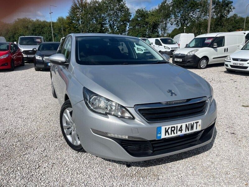 Used Peugeot 308 Active 115 HP (84 kW) 2014 Silver Hatchback