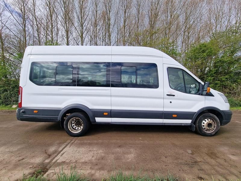 Usado Ford Transit 125 HP (91 kW) 2015 Branco Cabrios