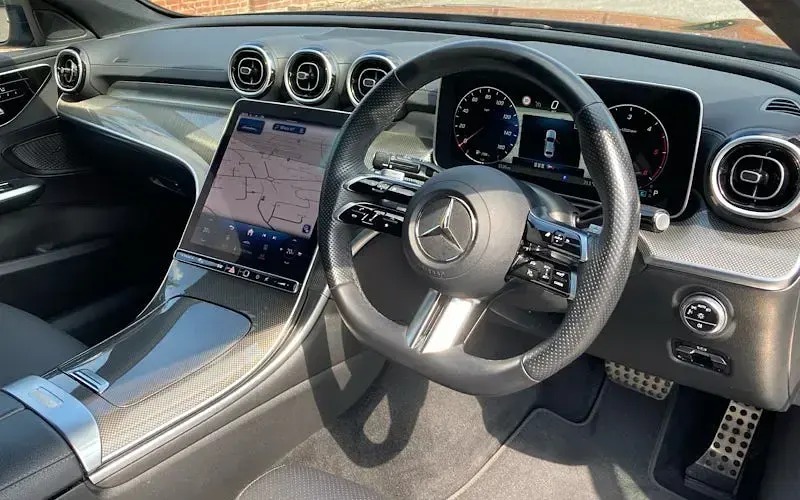Used Mercedes C220 AMG Line Premium 200 HP (147 kW) 2023 Grey Sedan