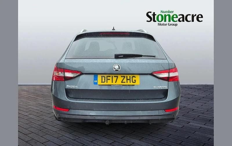 Used Skoda Superb SE Technology 147 HP (108 kW) 2017 Grey Estate