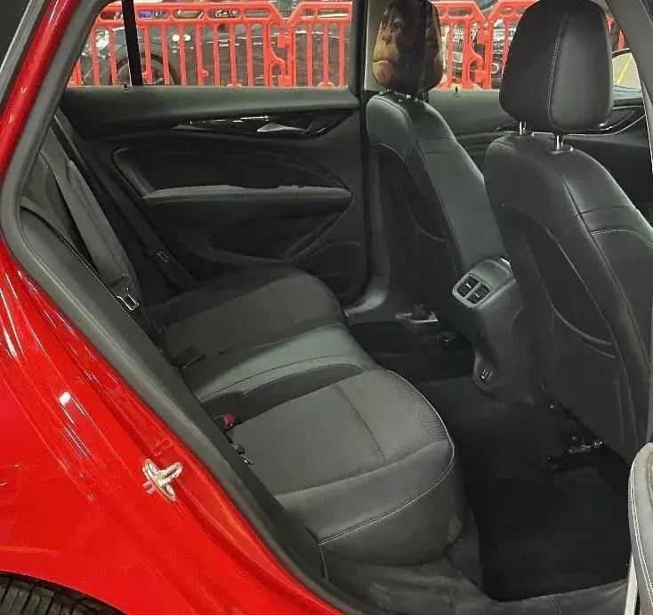 Second-hand Vauxhall Insignia 110 CP (80 kW) 2018 Roșu Break