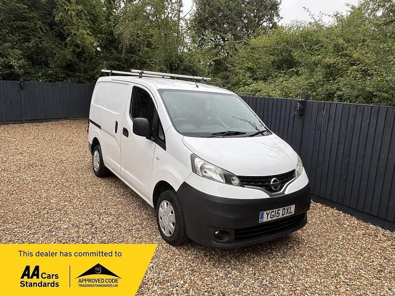 White Used 2015 Nissan NV200 Acenta Van | £4,995 (Fair price) - Image 1/4
