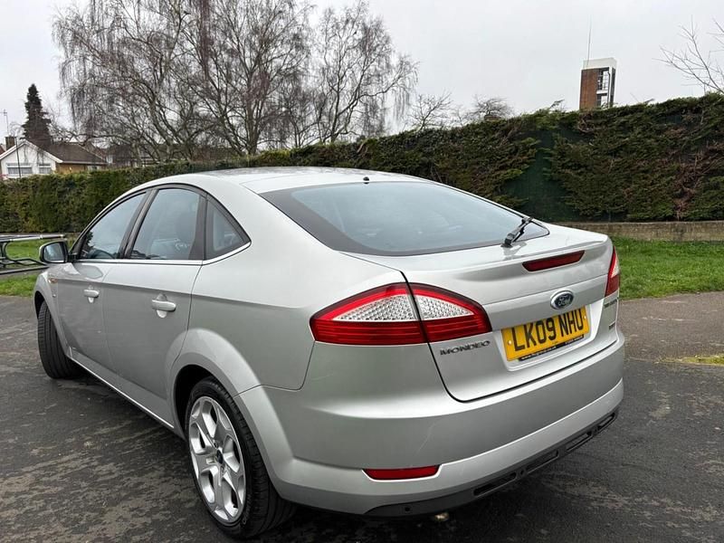 Used Ford Mondeo Titanium X 140 HP (102 kW) 2009 Silver Hatchback