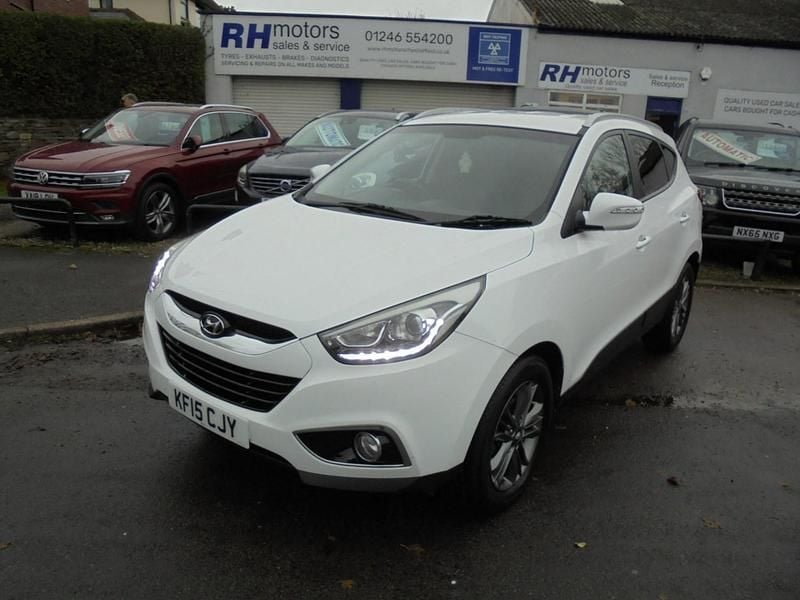 White Used 2015 Hyundai ix35 SE SUV | £4,490 (Good price) - Image 1/4
