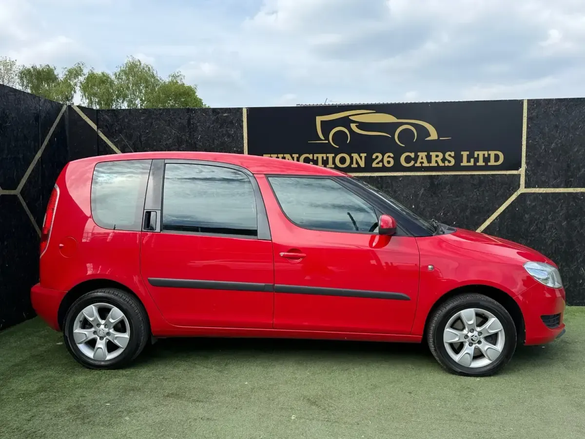 Gebraucht Skoda Roomster SE 105 PS (77 kW) 2013 Rot Van / Kleinbus