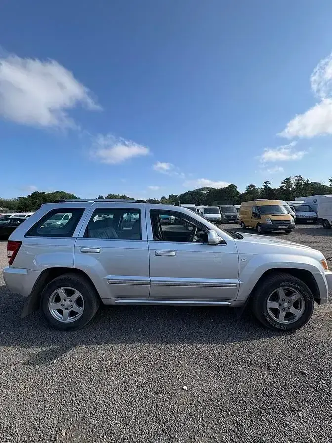 Used Jeep Grand Cherokee Limited 218 HP (160 kW) 2006 Silver SUV