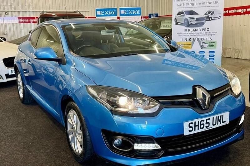 Used Renault Mégane III Dynamique 110 HP (80 kW) 2015 Coupe