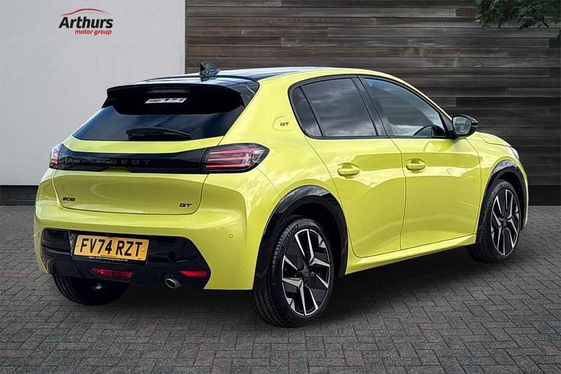 Used Peugeot 208 GT 99 HP (72 kW) 2024 Yellow Hatchback