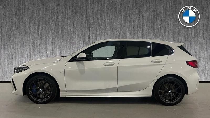 Used BMW 118 M Sport 134 HP (98 kW) 2023 White Hatchback