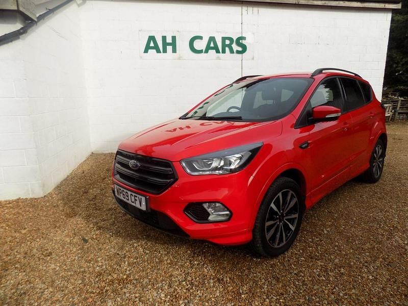 Used Ford Kuga ST-Line 150 HP (110 kW) 2019 Red SUV