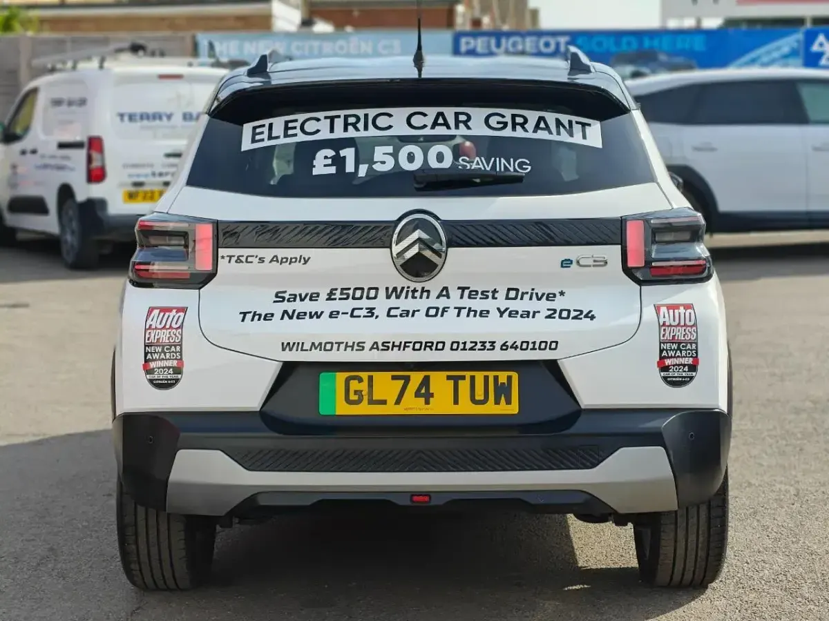 Used Citroën e-C3 81 kW (111 HP) 2024 White Hatchback