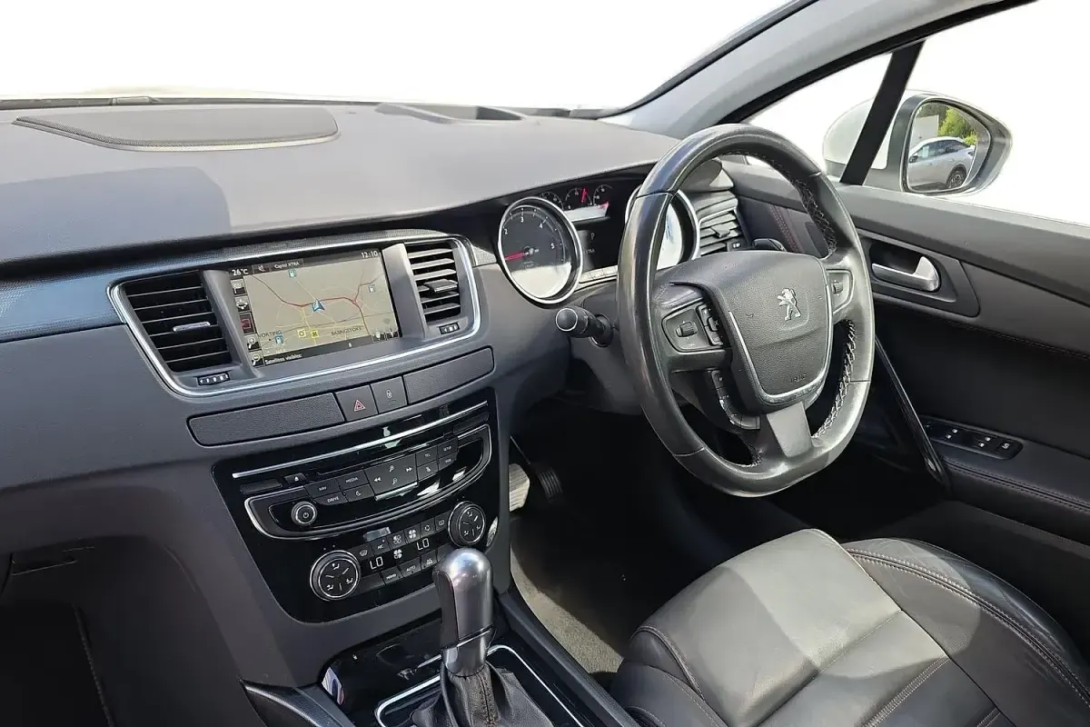 Used Peugeot 508 GT 181 HP (133 kW) 2017 White Estate