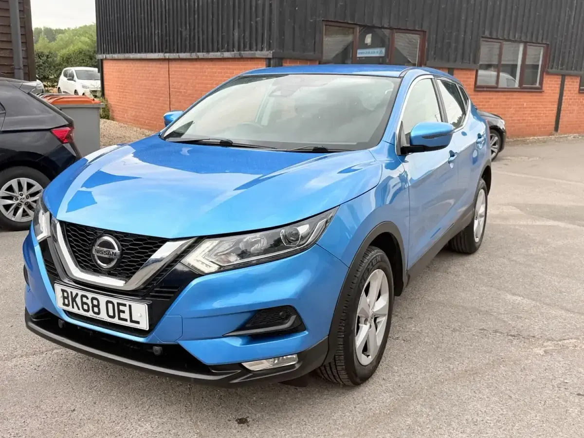 Used Nissan Qashqai Acenta Premium 115 HP (84 kW) 2018 Blue SUV