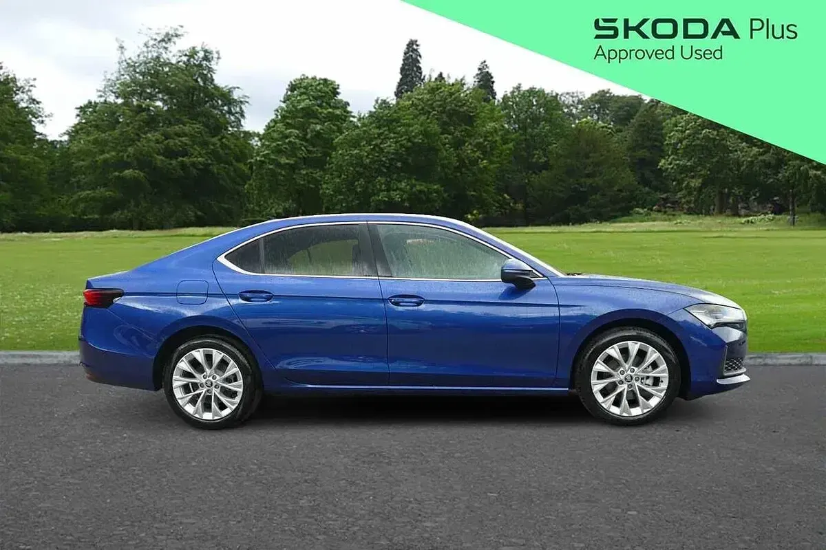 New Skoda Superb SE L 110 HP (80 kW) 2026 Cobalt blue metallic Hatchback