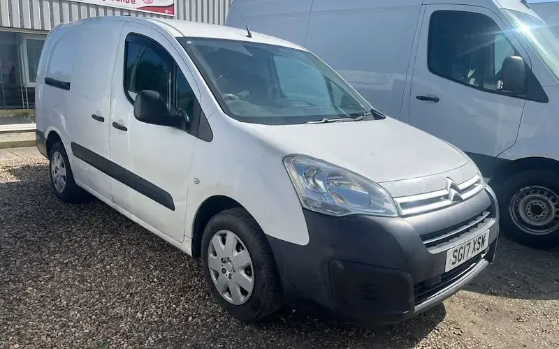 Used Citroën Berlingo 100 HP (73 kW) 2017 MPV