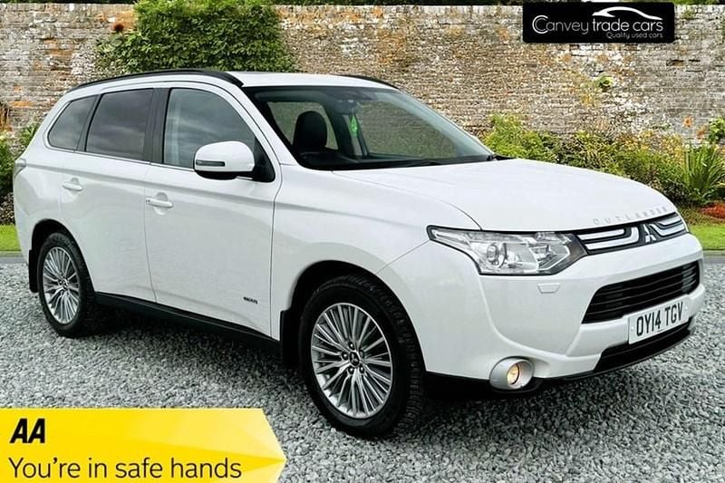 White Used 2014 Mitsubishi Outlander SUV | £8,495 (Fair price) - Image 1/1
